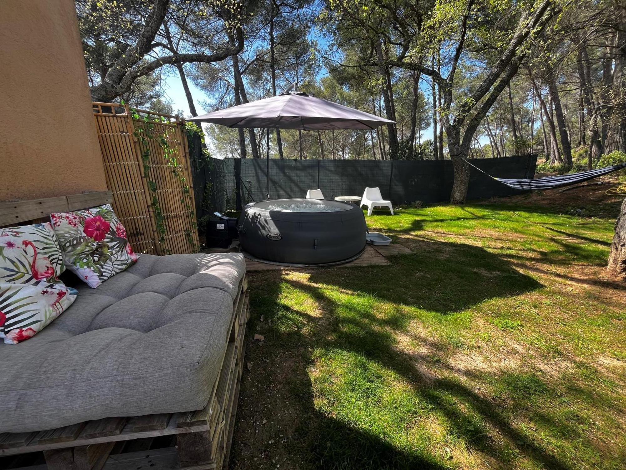 Maison Provencale Au Calme De La Campagne Avec Jacuzzi エクス＝アン＝プロヴァンス エクステリア 写真
